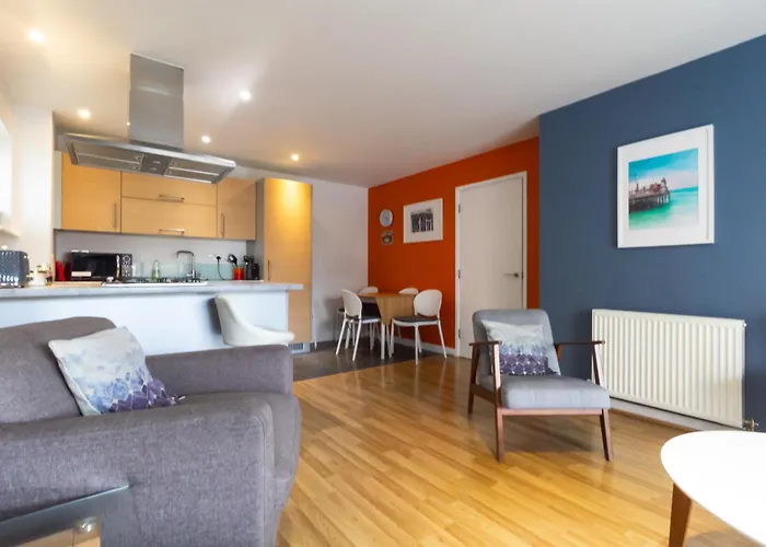 Spacious Central Family Apartment